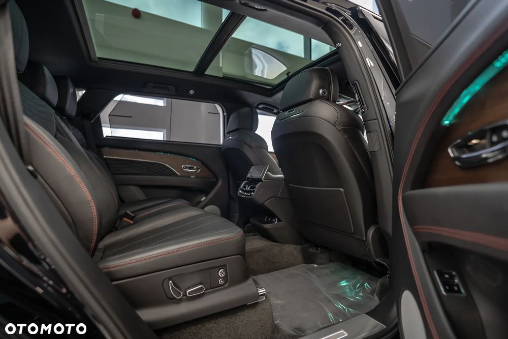 Bentley Bentayga W12 Mulliner - 37