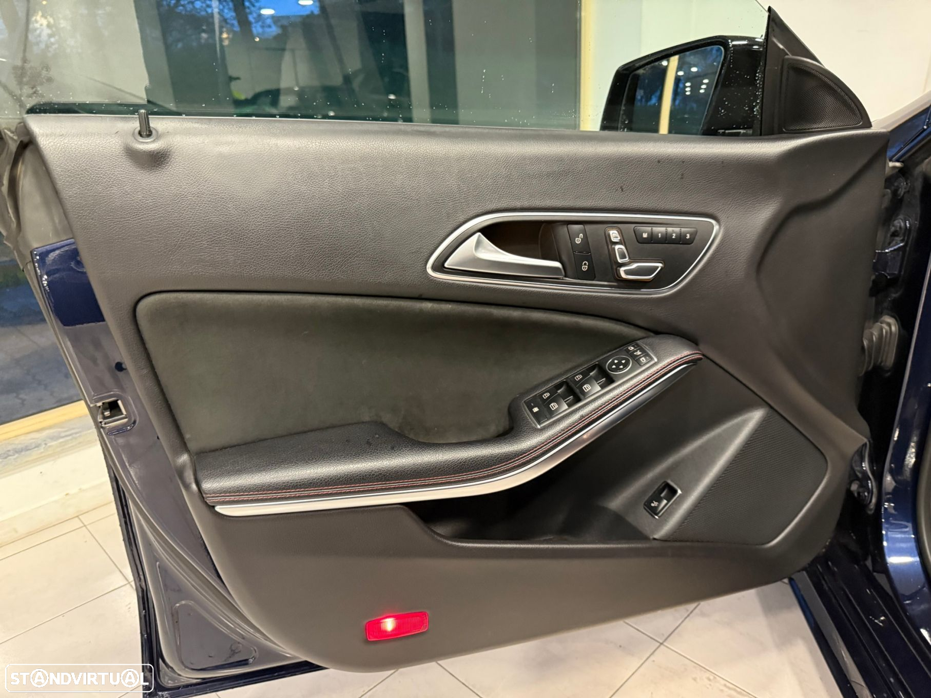 Mercedes-Benz CLA 220 Shooting Brake d 4Matic 7G-DCT AMG Line - 11