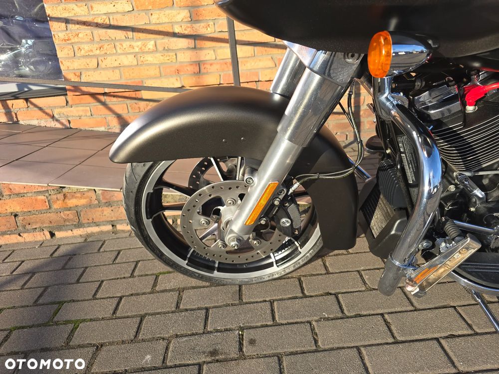 Harley-Davidson Touring Road Glide - 21