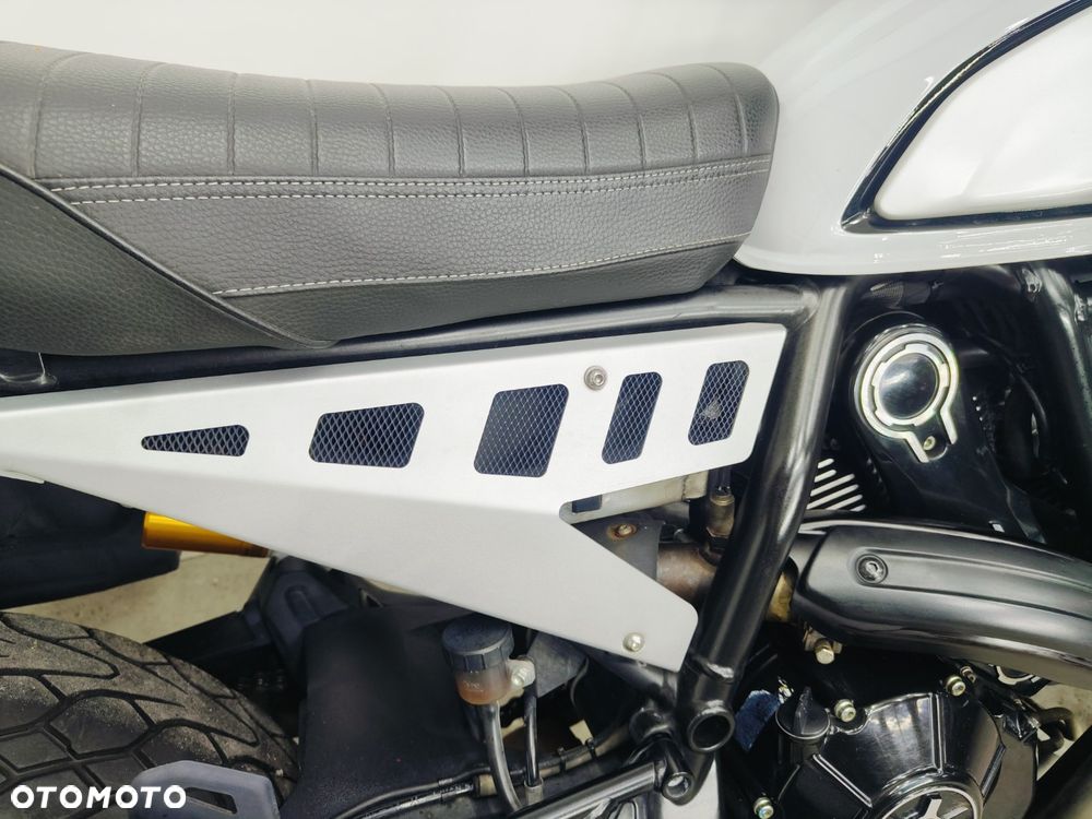 Ducati Scrambler - 10
