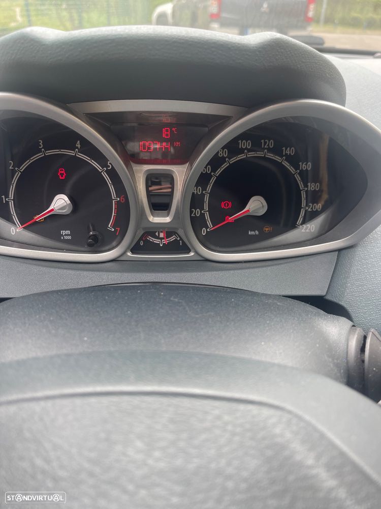 Ford Fiesta - 6