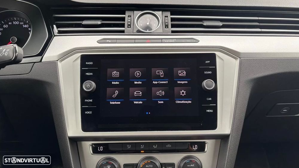 VW Passat 2.0 TDI Confortline - 25