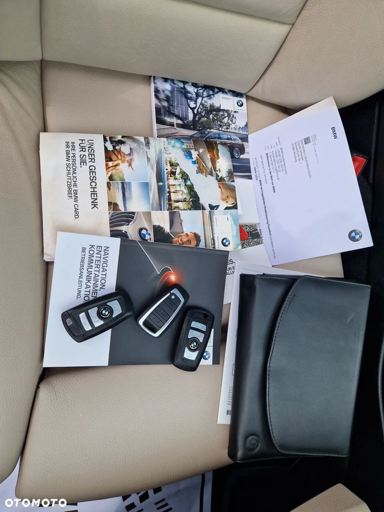 BMW Seria 5 520d xDrive - 25