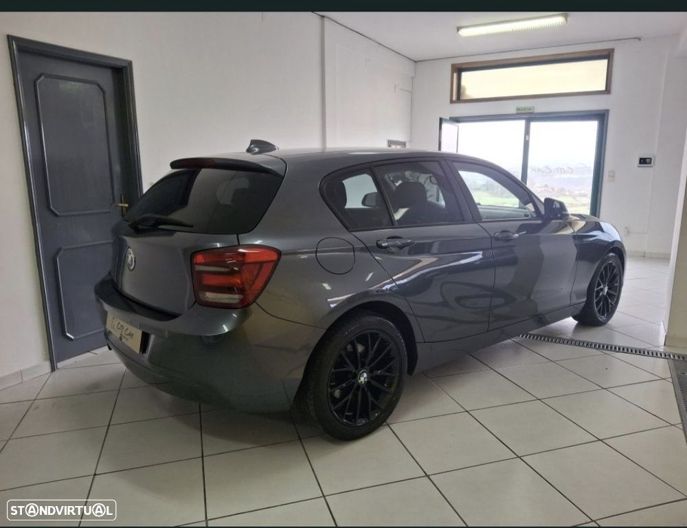 BMW 118 d Aut. Sport Line - 4