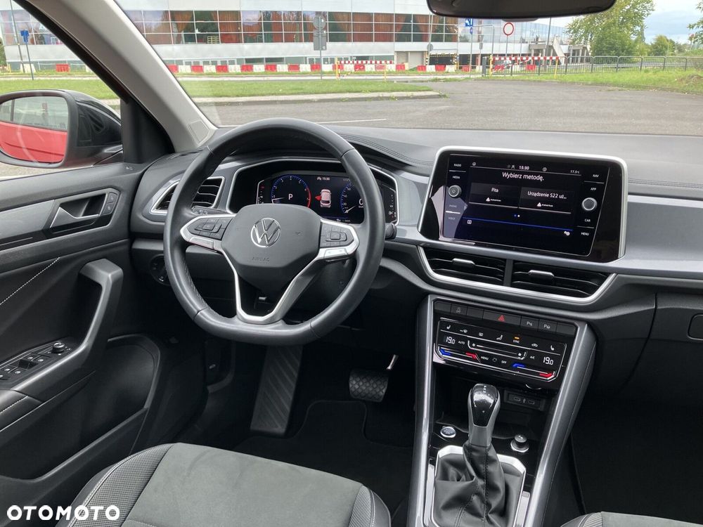 Volkswagen T-Roc - 13