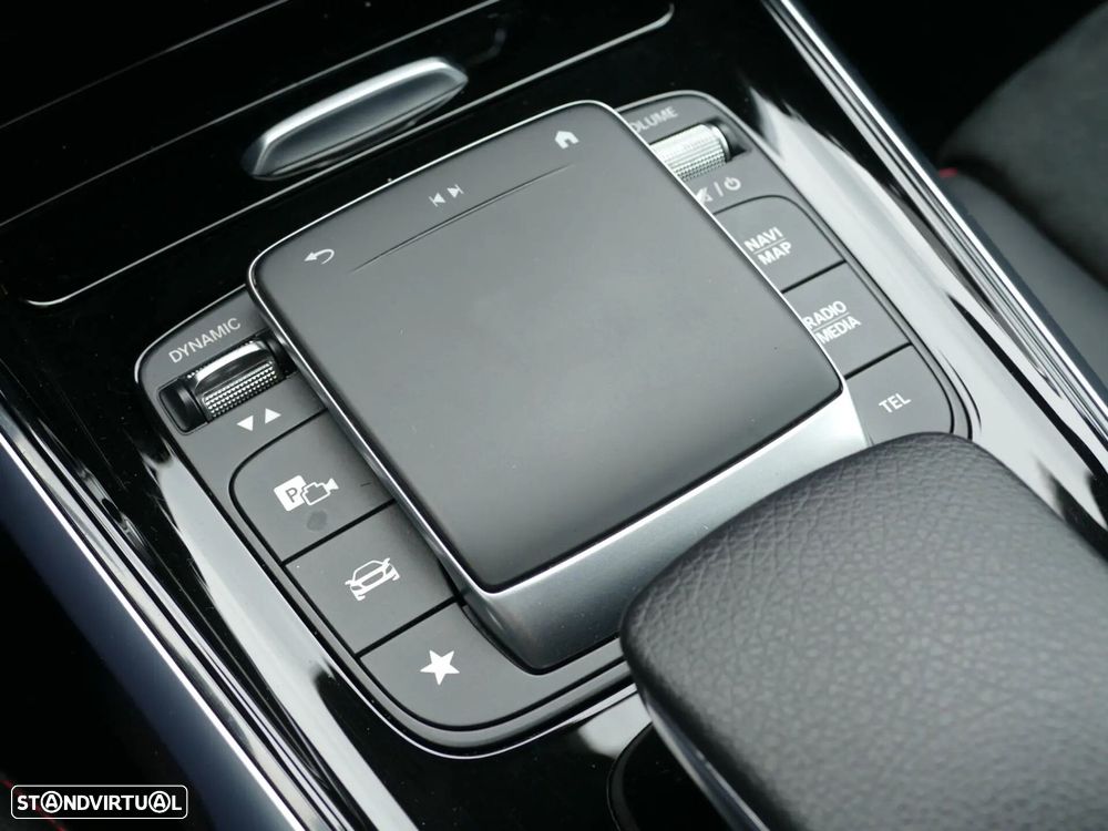 Mercedes-Benz GLB 180 d AMG Line - 25