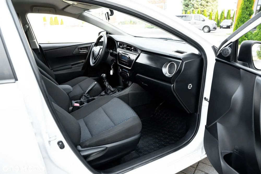 Toyota Auris 1.33 Dual-VVT-i Comfort - 21