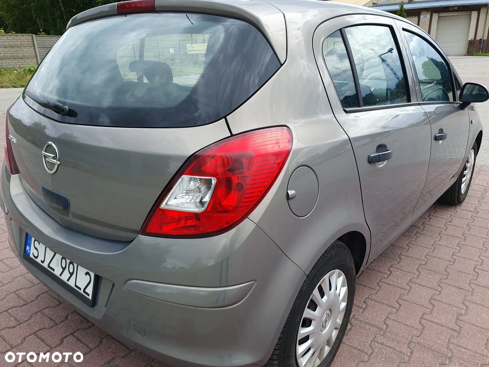 Opel Corsa 1.2 16V Cosmo - 7