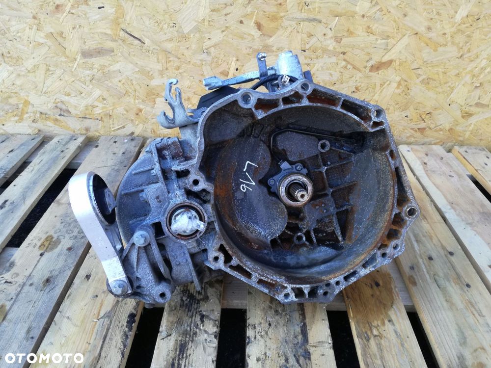 opel corsa skrzynia biegów 55192042 manualna 1.7 diesel 125km 2007 - 1