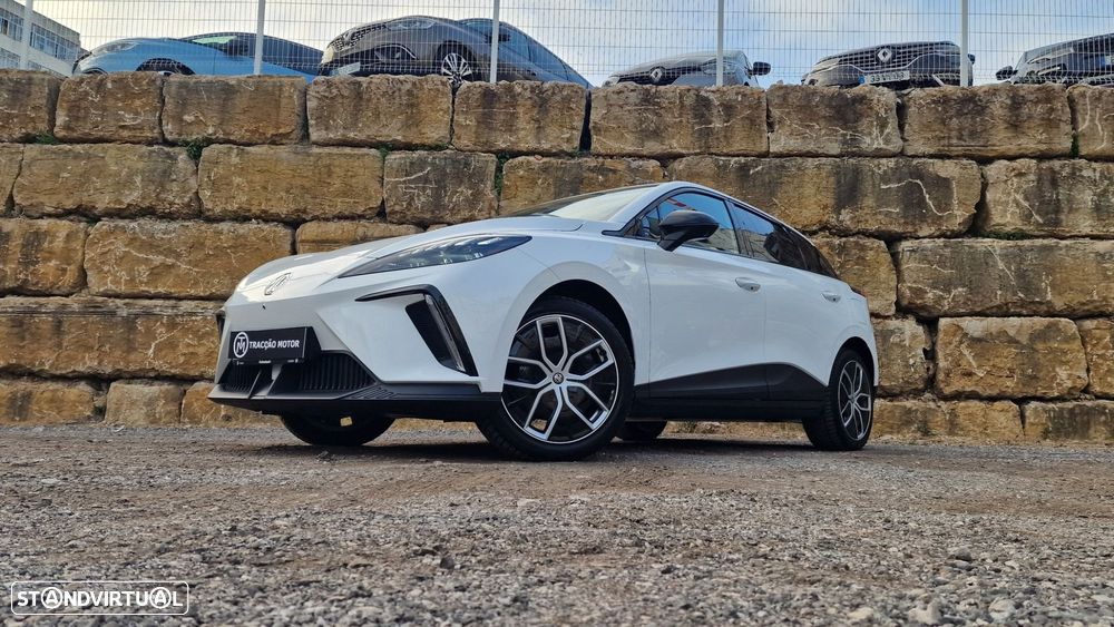 MG MG4 64 kWh Luxury - 2