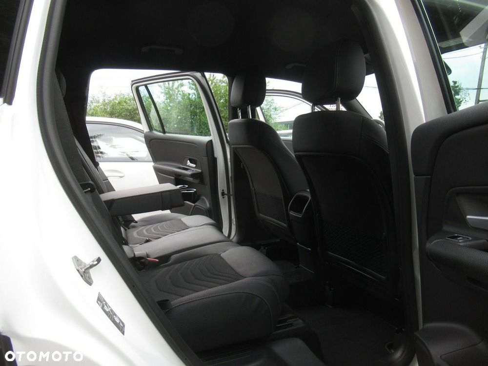 Mercedes-Benz GLB 200 7G-DCT - 8