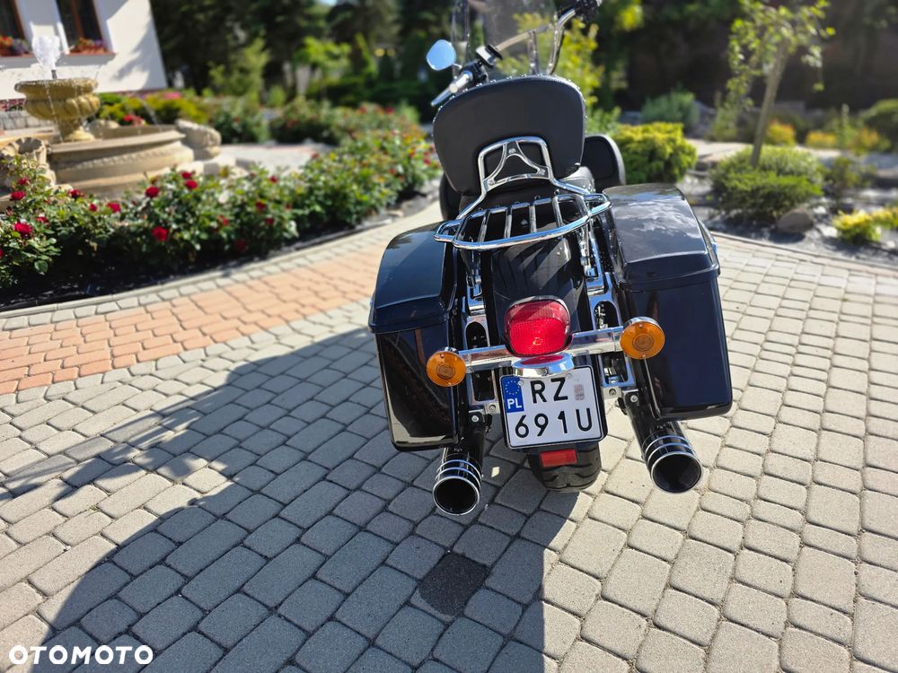 Harley-Davidson Touring Road King - 11
