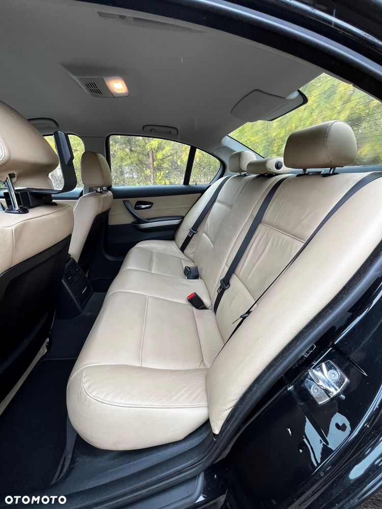BMW Seria 3 - 12