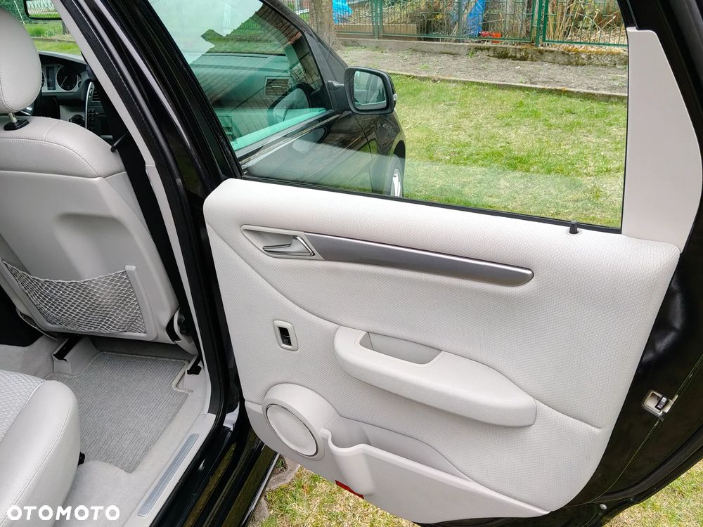 Mercedes-Benz Klasa B 180 CDI - 15