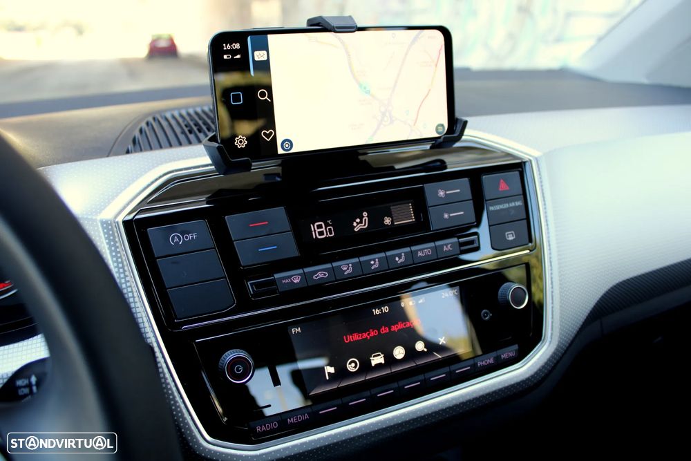 VW Up! 1.0 BMT High Auto - 23