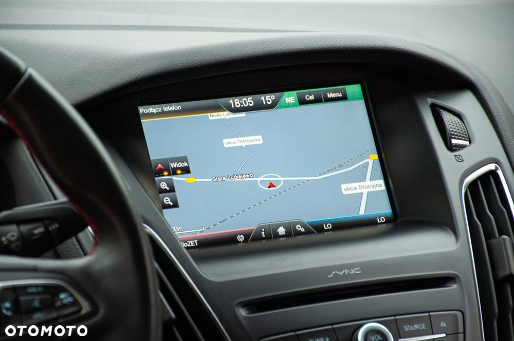 Ford Focus SW 1.5 EcoBoost S&S ST-LINE - 32