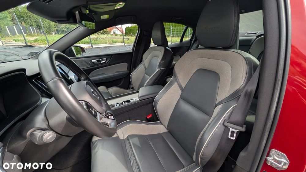 Volvo S60 T4 R-Design - 6