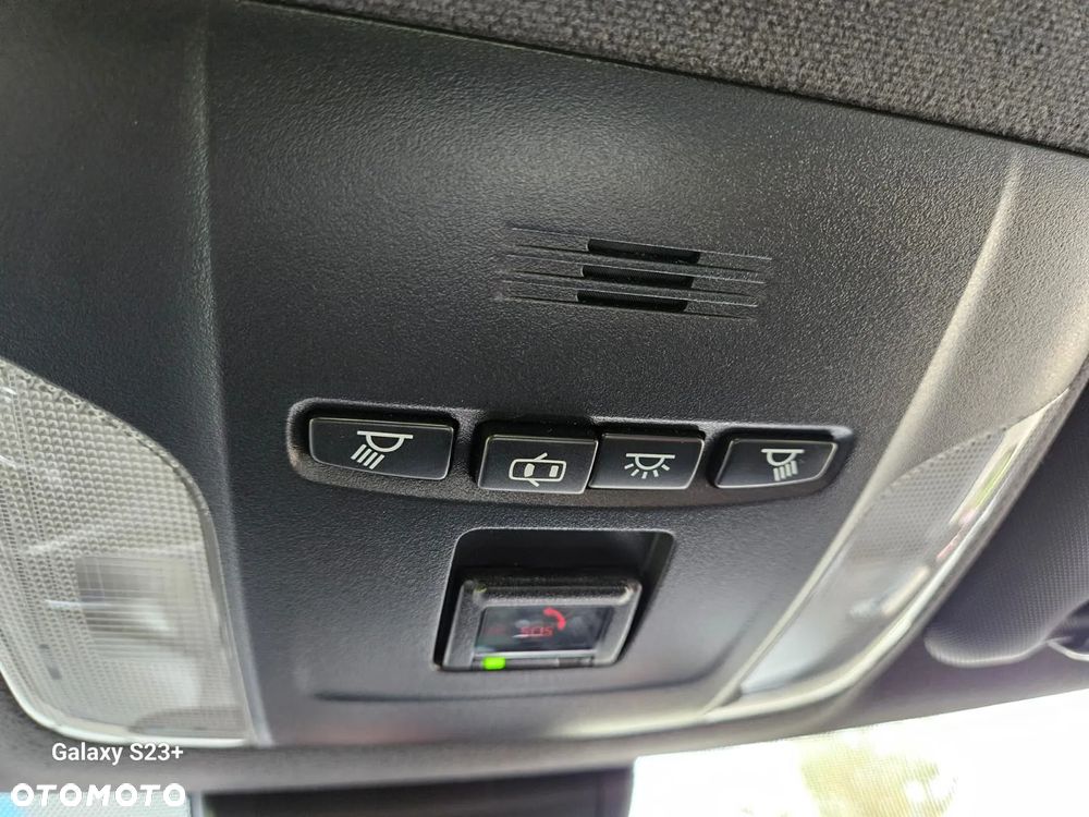 Toyota Corolla 1.8 Hybrid Executive - 21