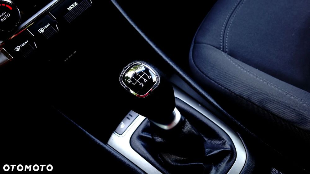 Kia Rio 1.4 Dream Team Edition - 19