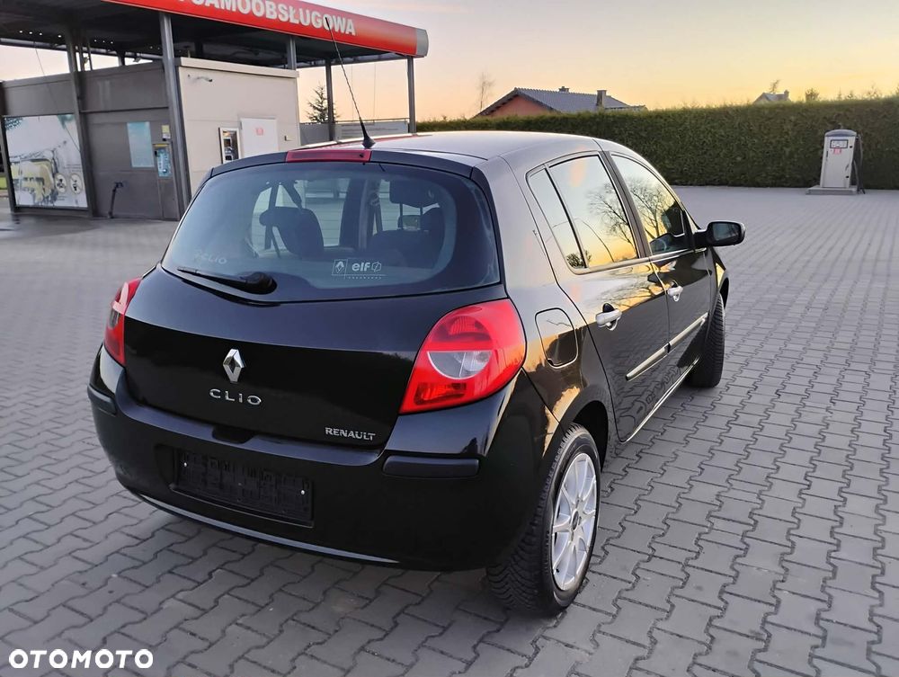 Renault Clio - 5