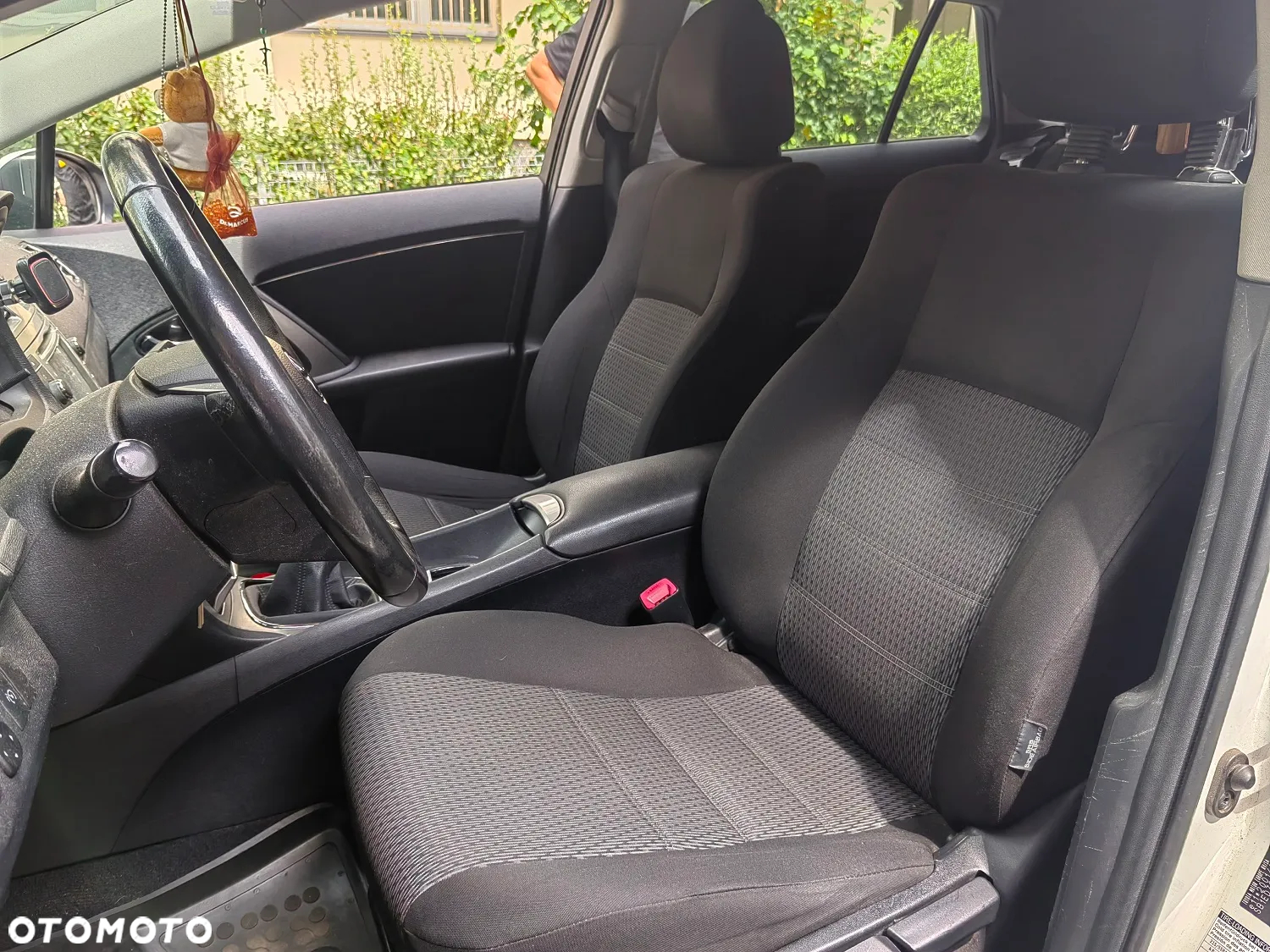 Toyota Avensis - 9