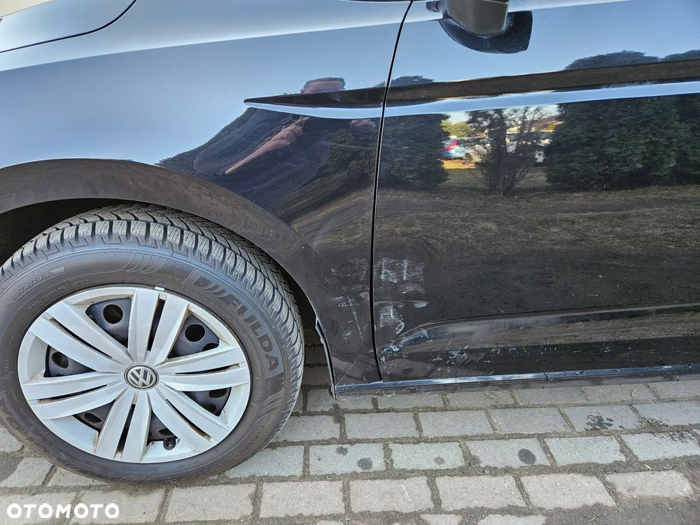 Volkswagen Touran 2.0 TDI SCR DSG Comfortline - 3