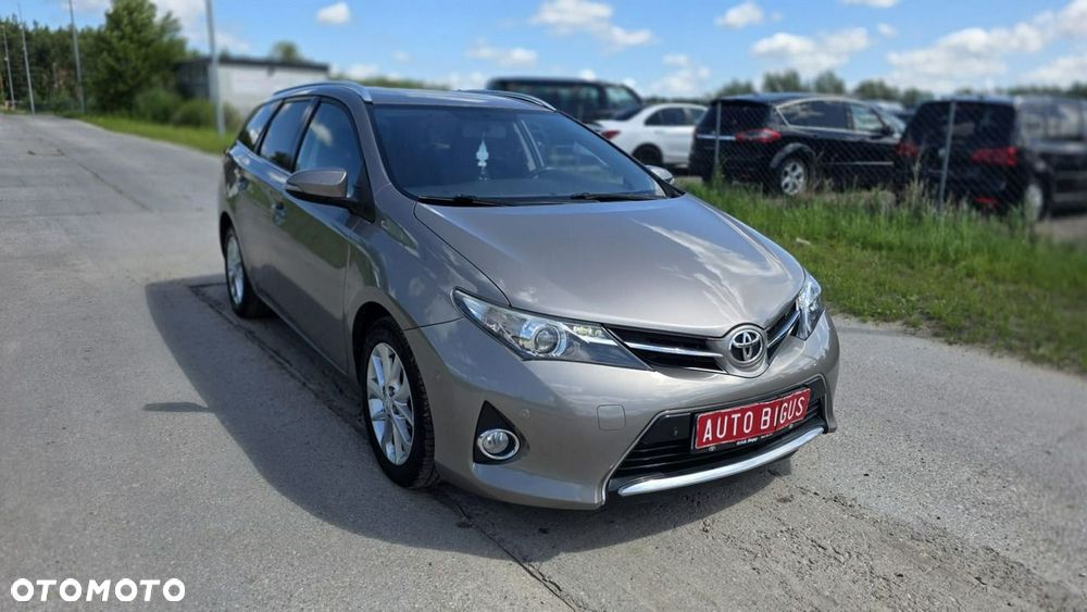 Toyota Auris - 4