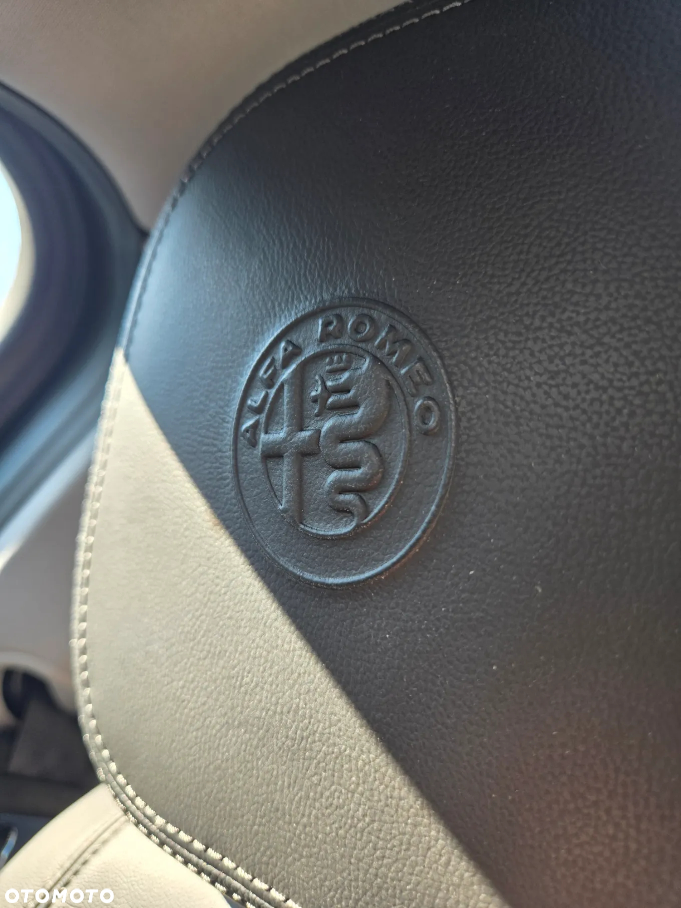 Alfa Romeo Giulia 2.0 Turbo 16V AT8-Q4 Veloce - 9