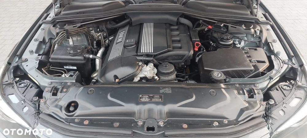 BMW Seria 5 525i - 8