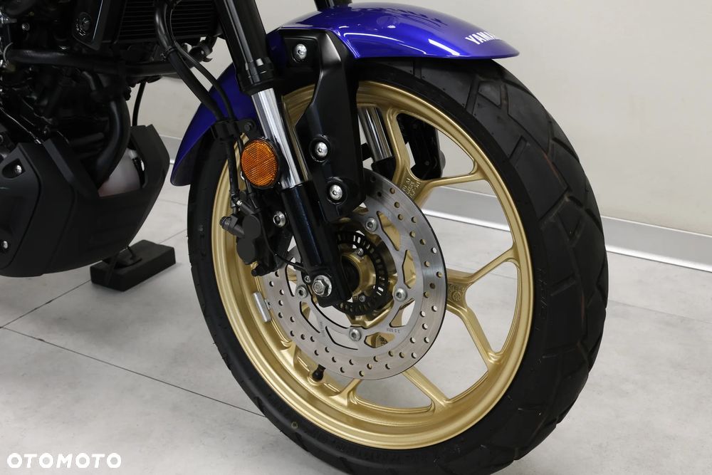Yamaha XSR - 28
