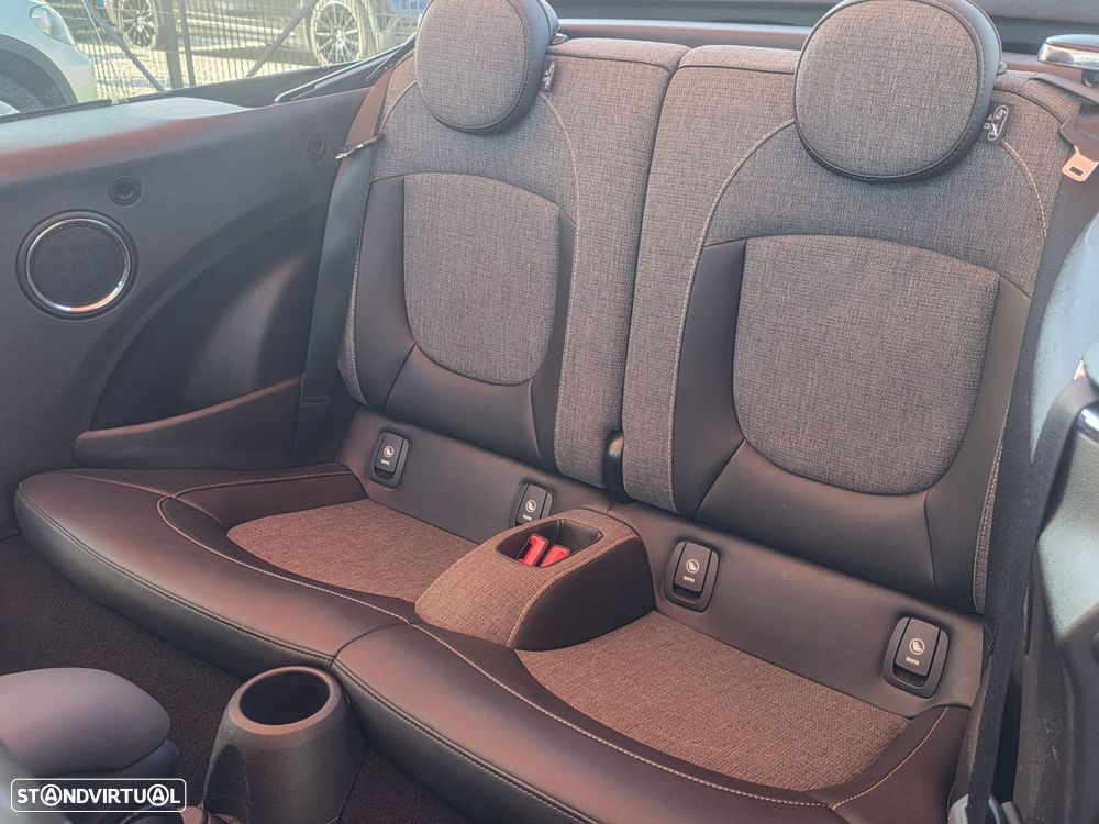 MINI Cabrio Cooper Auto - 18