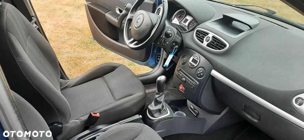 Renault Clio 1.2 TCE Wind - 25
