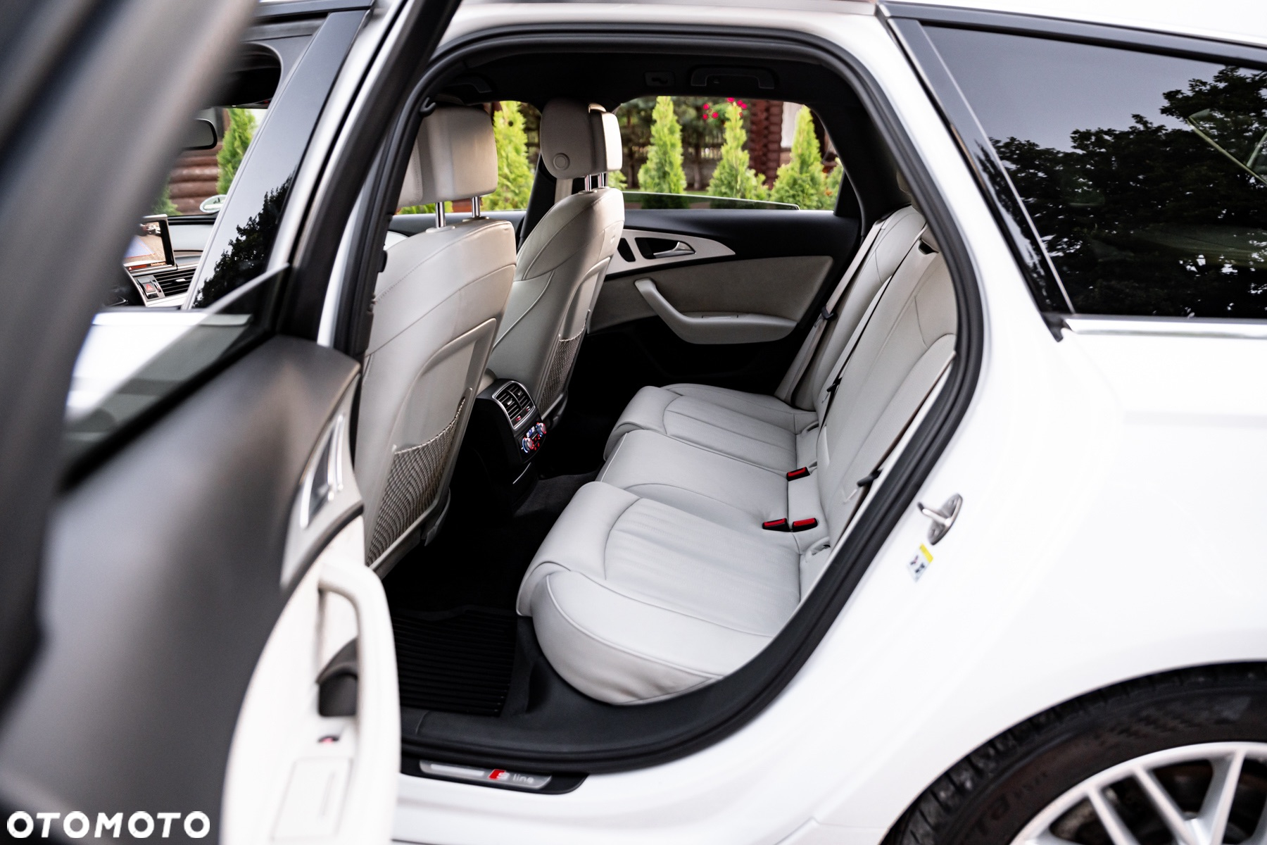 Audi A6 Avant 3.0 TDI quattro S tronic - 19
