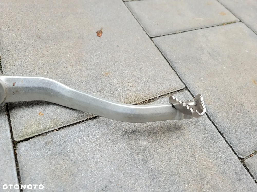 Dźwignia hamulca tył KTM 690 Duke - 4