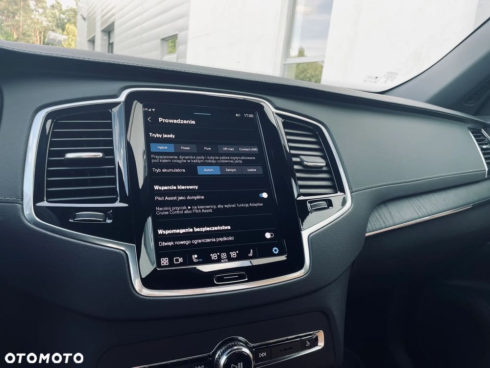 Volvo XC 90 T8 AWD Plug-In Hybrid Plus Bright 7os - 16