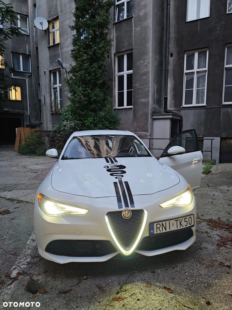 Alfa Romeo Giulia - 9