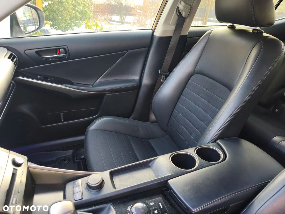 Lexus IS 250 Elegance - 19