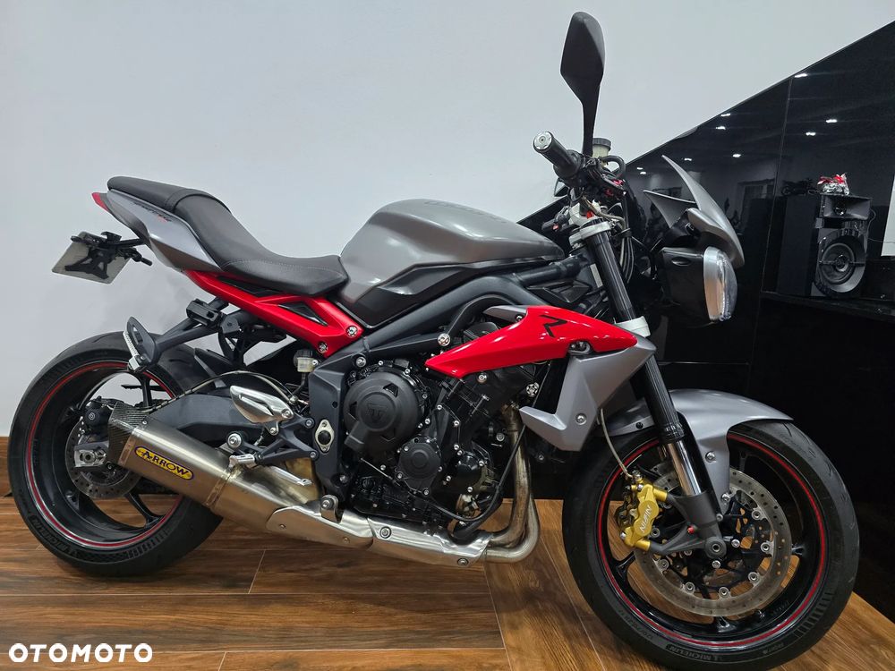 Triumph Street Triple - 4