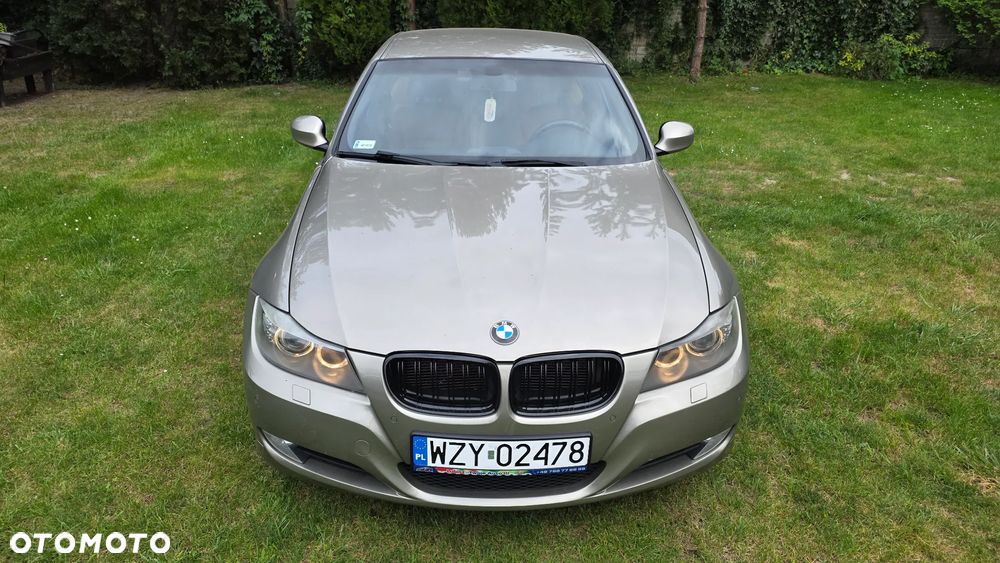 BMW Seria 3 318d - 11