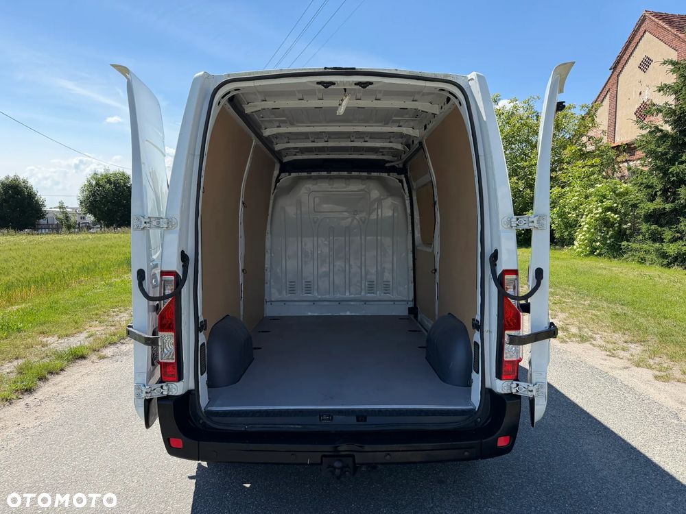 Renault Master * 2.3 / 125KM * L2H2 * Średni / Podwyższany * Furgon / Blaszak * - 19
