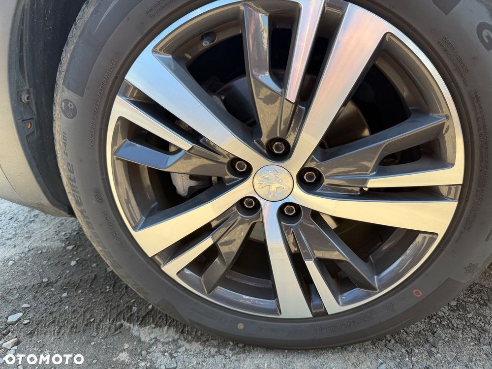 Peugeot 3008 1.2 PureTech Allure Pack S&S EAT8 - 14