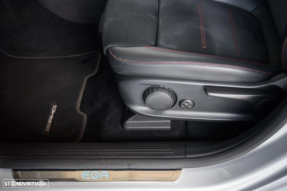 Mercedes-Benz EQA 300 4Matic AMG Line - 24