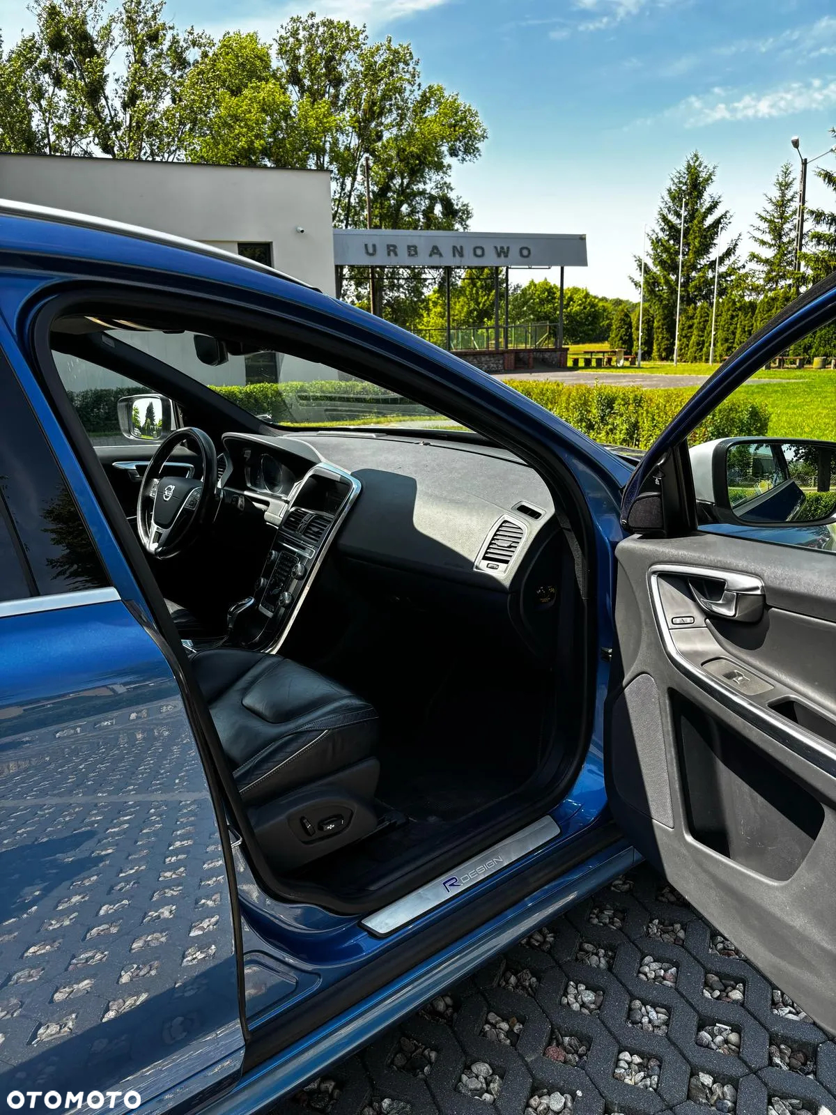 Volvo XC 60 D4 Drive-E R-Design Momentum - 6