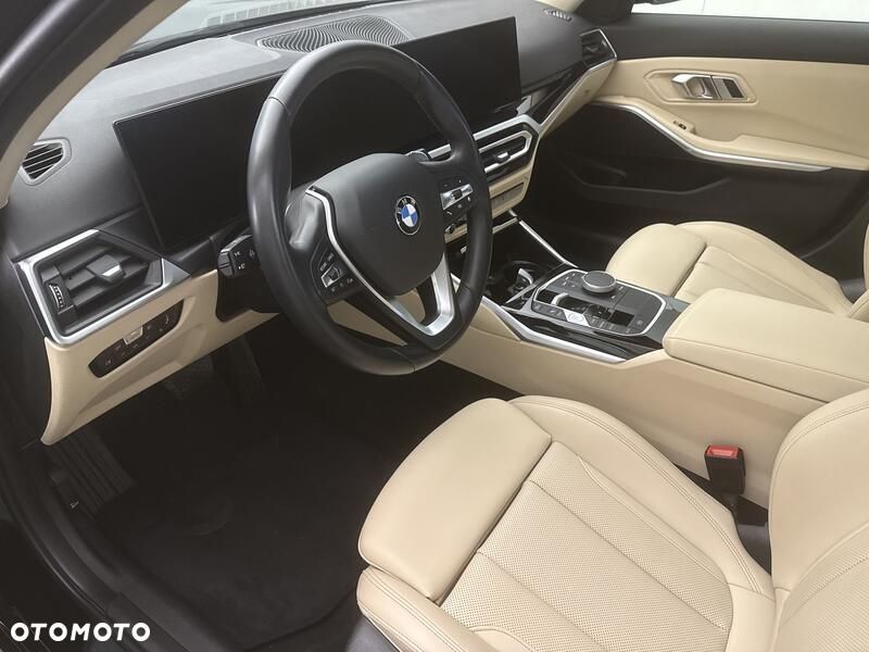 BMW Seria 3 320i - 11
