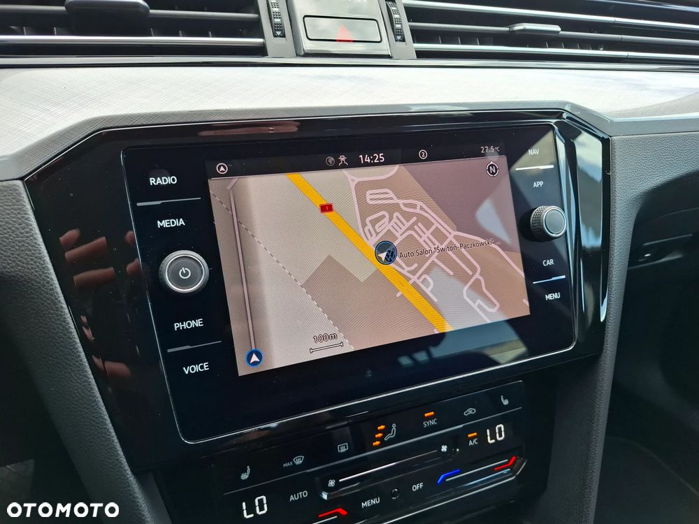 Volkswagen Passat Variant 2.0 TDI SCR Business DSG - 14