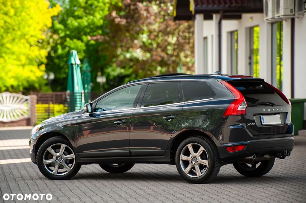 Volvo XC 60 D5 AWD Geartronic Momentum - 20