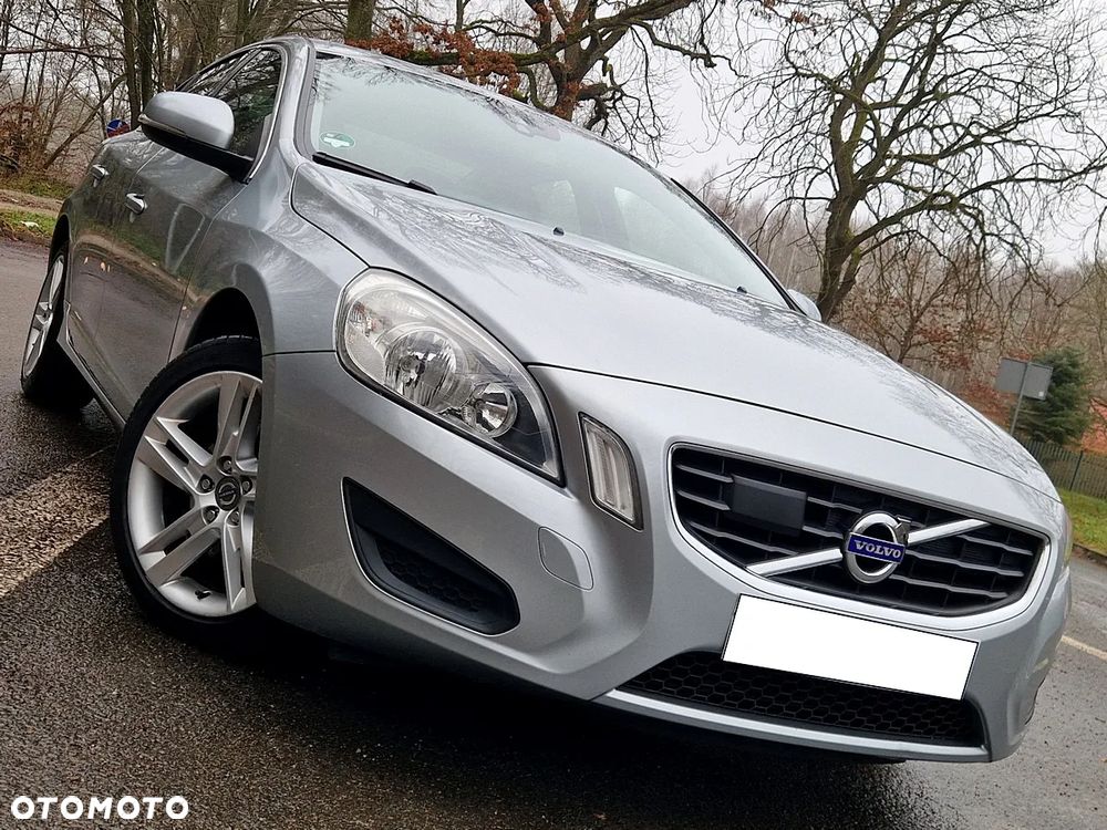 Volvo S60 D2 Summum - 1