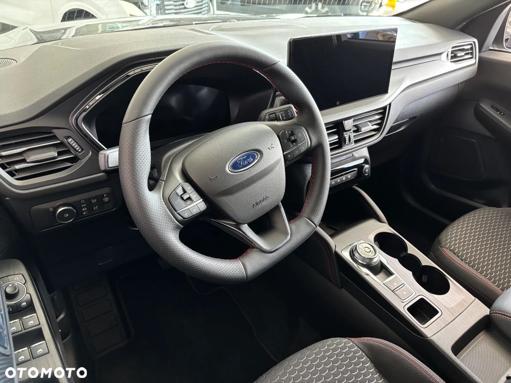 Ford Kuga 1.5 EcoBoost ST-LINE - 8