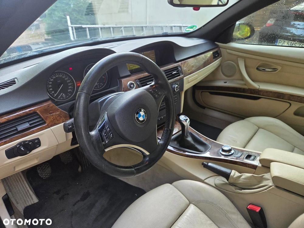 BMW Seria 3 325d DPF Cabrio - 13