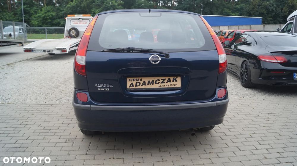 Nissan Almera Tino 1.8 Visia - 6